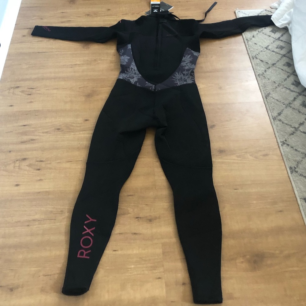 Roxy women’s wet suit